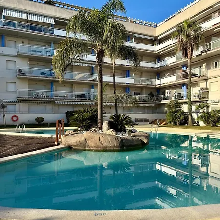 V031 - Port Canigo Apartment *