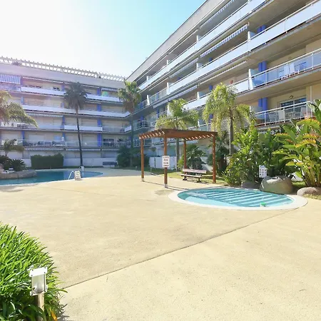 V031 - Port Canigo Apartment Roses
